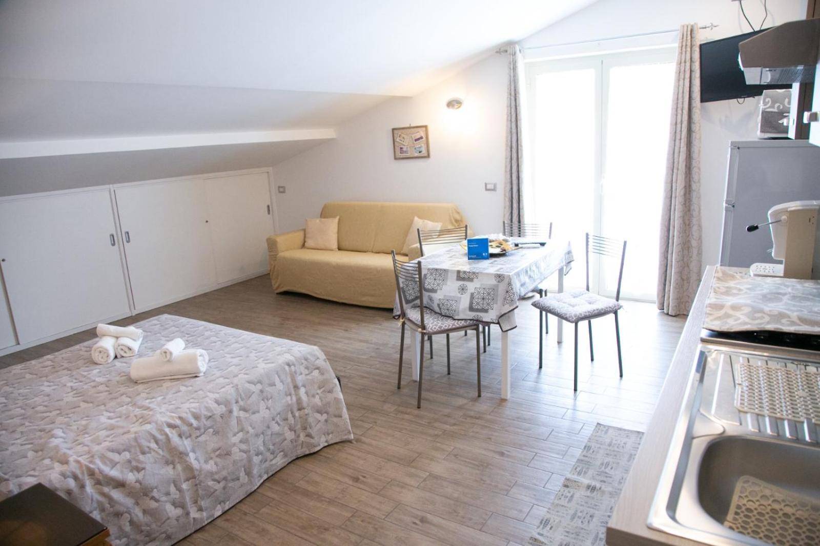 Happy Home Giardini-Naxos Exterior foto